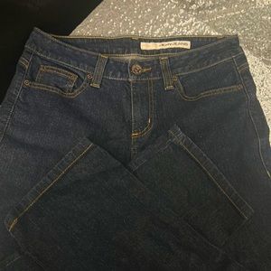 **BRAND NEW; NEVER BEEN WORN** Women’s size 8 DKNY JEANS.